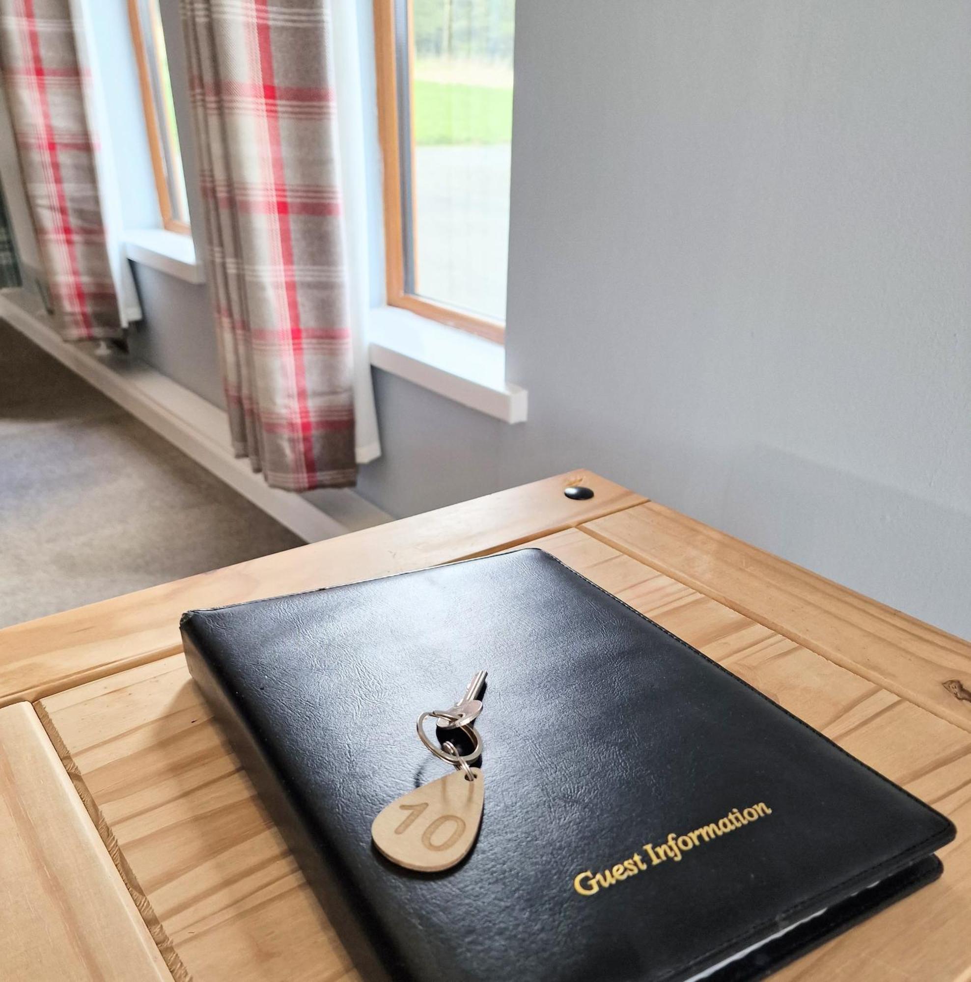 Вилла Ochil 10 With Private Hot Tub - Fife - Loch Leven - Lomond Hills Kelty Экстерьер фото